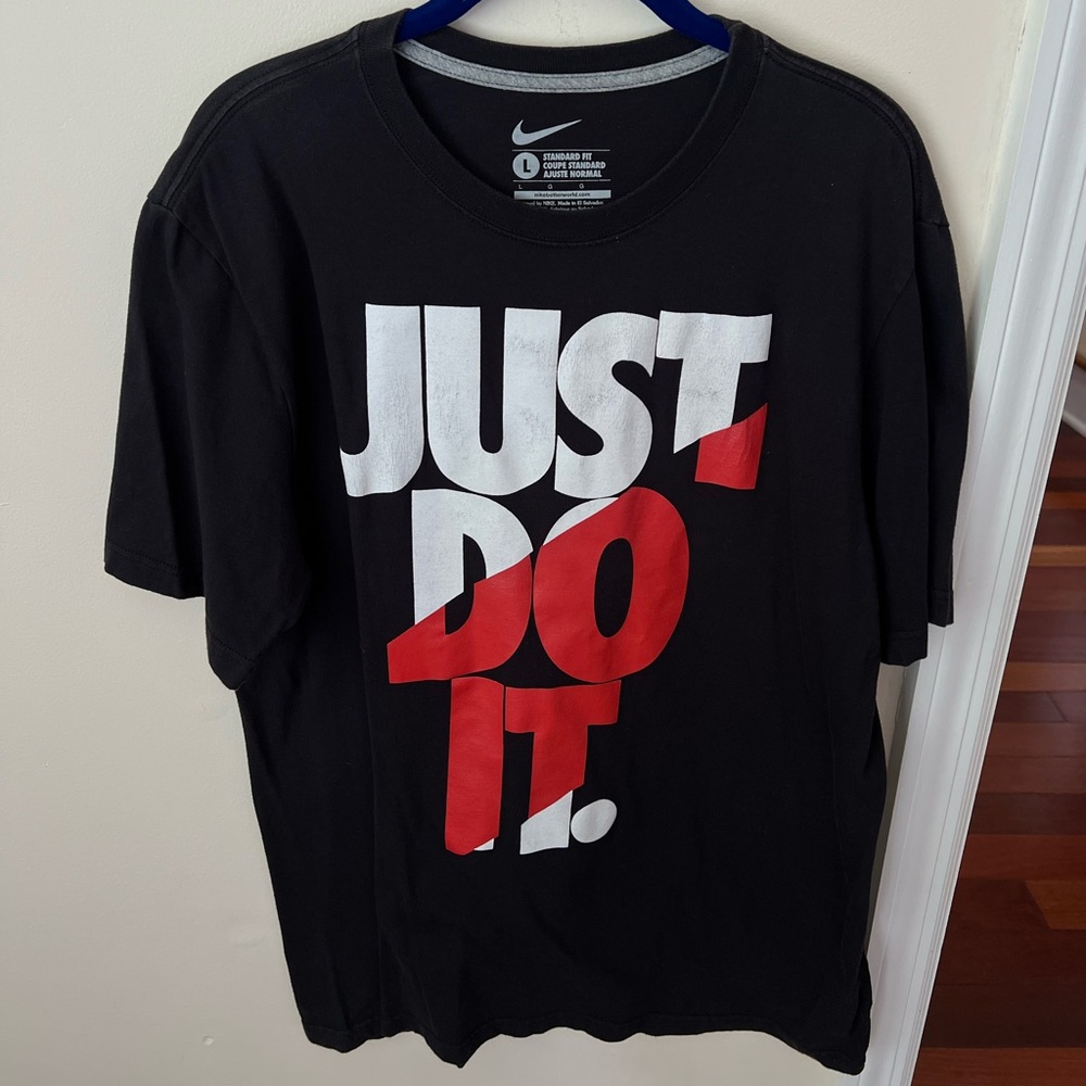 Men’s Black Nike “Just Do It.” White and Red Logo Short Sleeve Tee Shirt